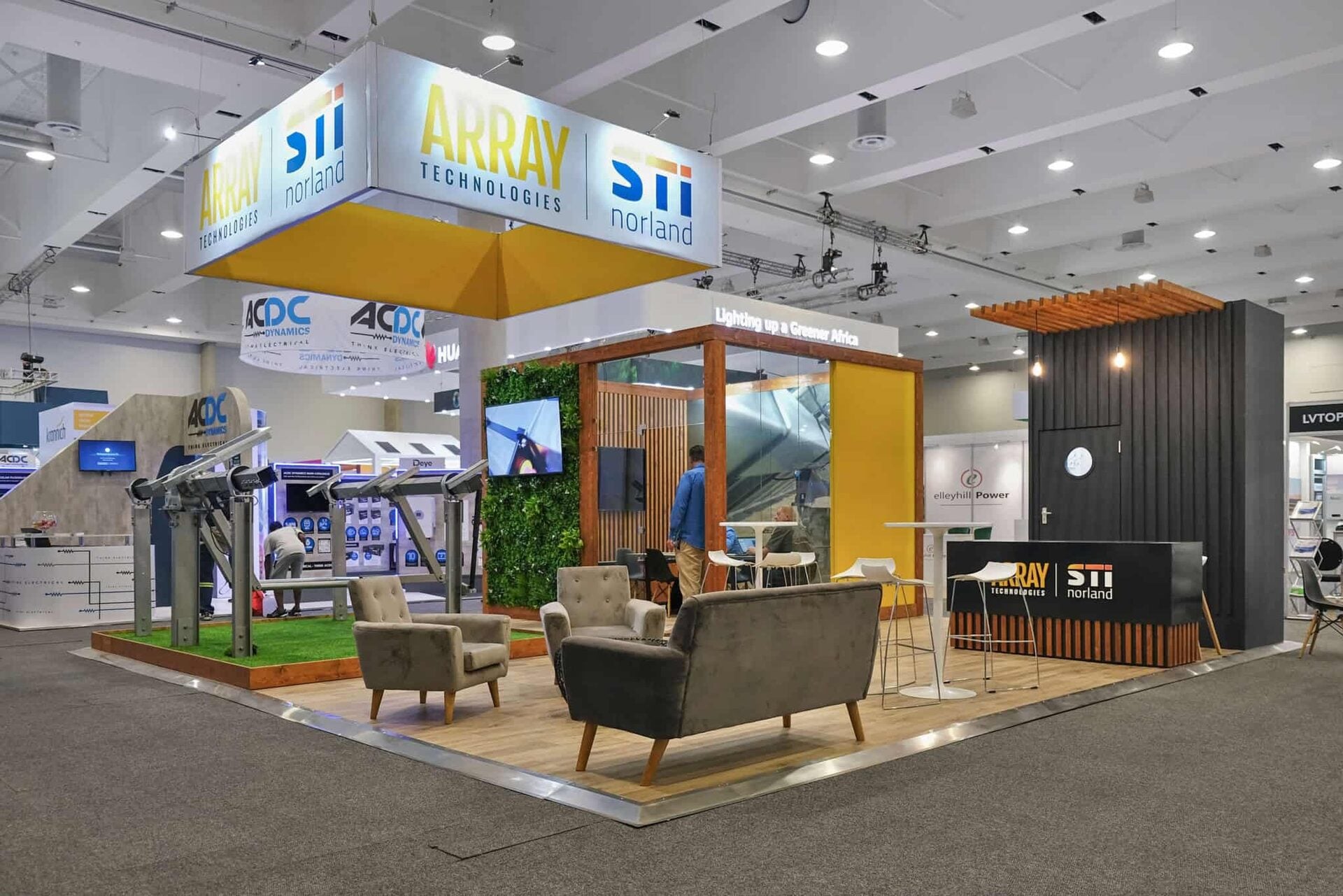 Custom tech trade show portable 10x10 booth exhibits and display solutions