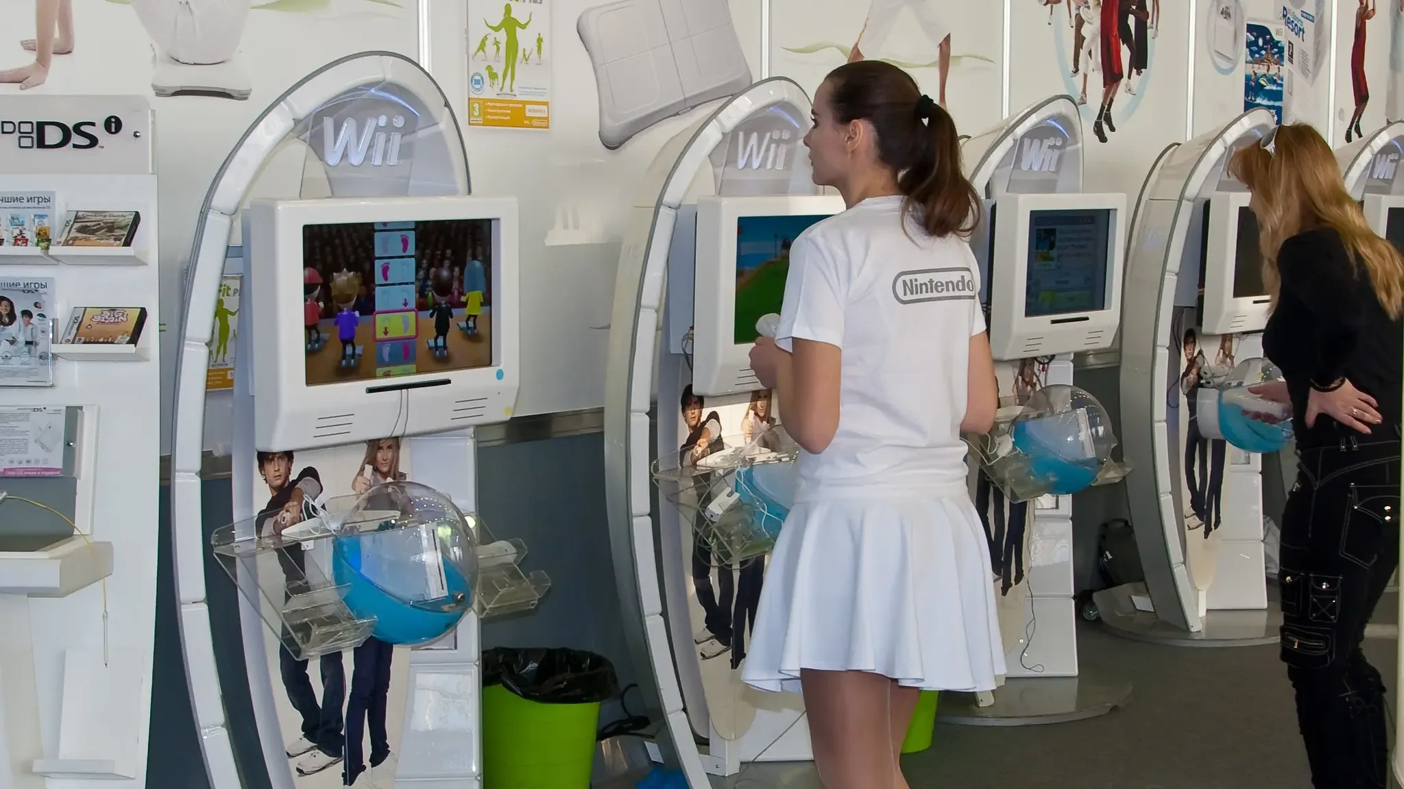 Interactive gaming experience at trade show custom booth using Nintendo Wii