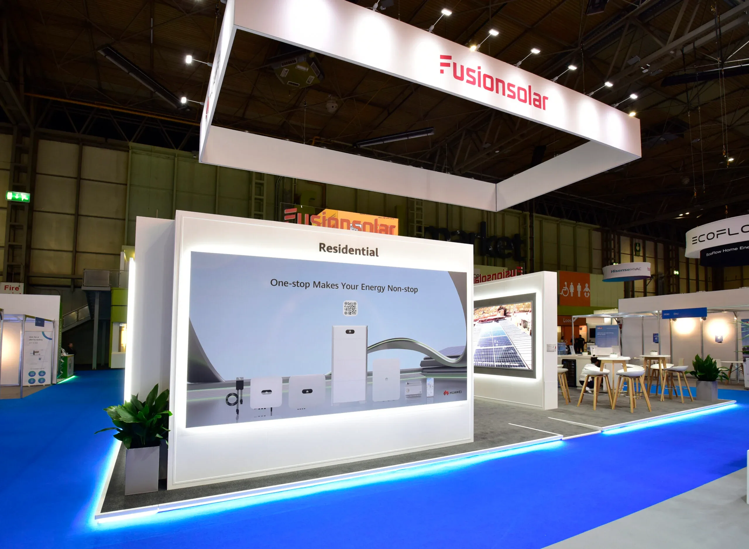 Huawei FusionSolar modular trade show booth design built by Booth Exhibits